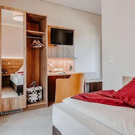Der Eisvogel - Wellness- & Genusshotel فندق