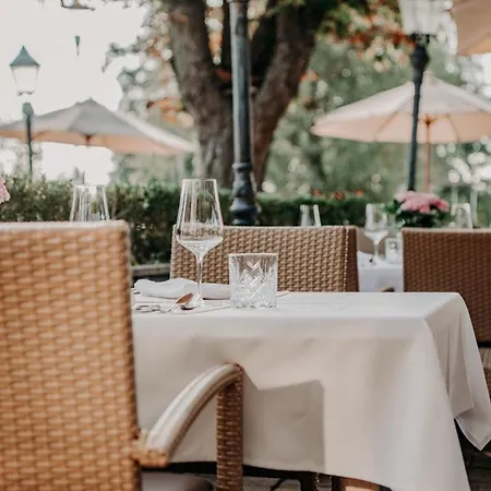 فندق Der Eisvogel - Wellness- & Genusshotel باد غوغنغ