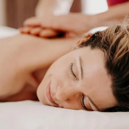 فندق Der Eisvogel - Wellness- & Genusshotel باد غوغنغ