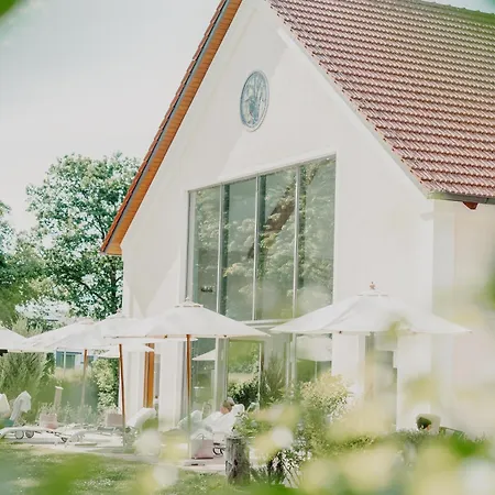Der Eisvogel - Wellness- & Genusshotel باد غوغنغ
