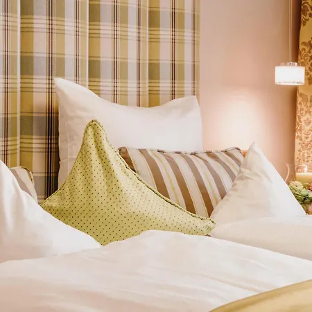 Der Eisvogel - Wellness- & Genusshotel فندق باد غوغنغ