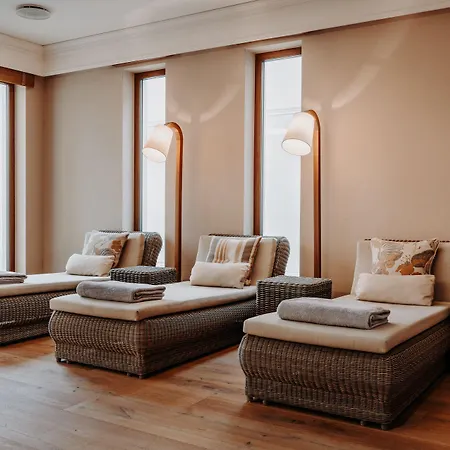 Der Eisvogel - Wellness- & Genusshotel فندق 4*