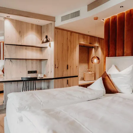 فندق Der Eisvogel - Wellness- & Genusshotel 4*